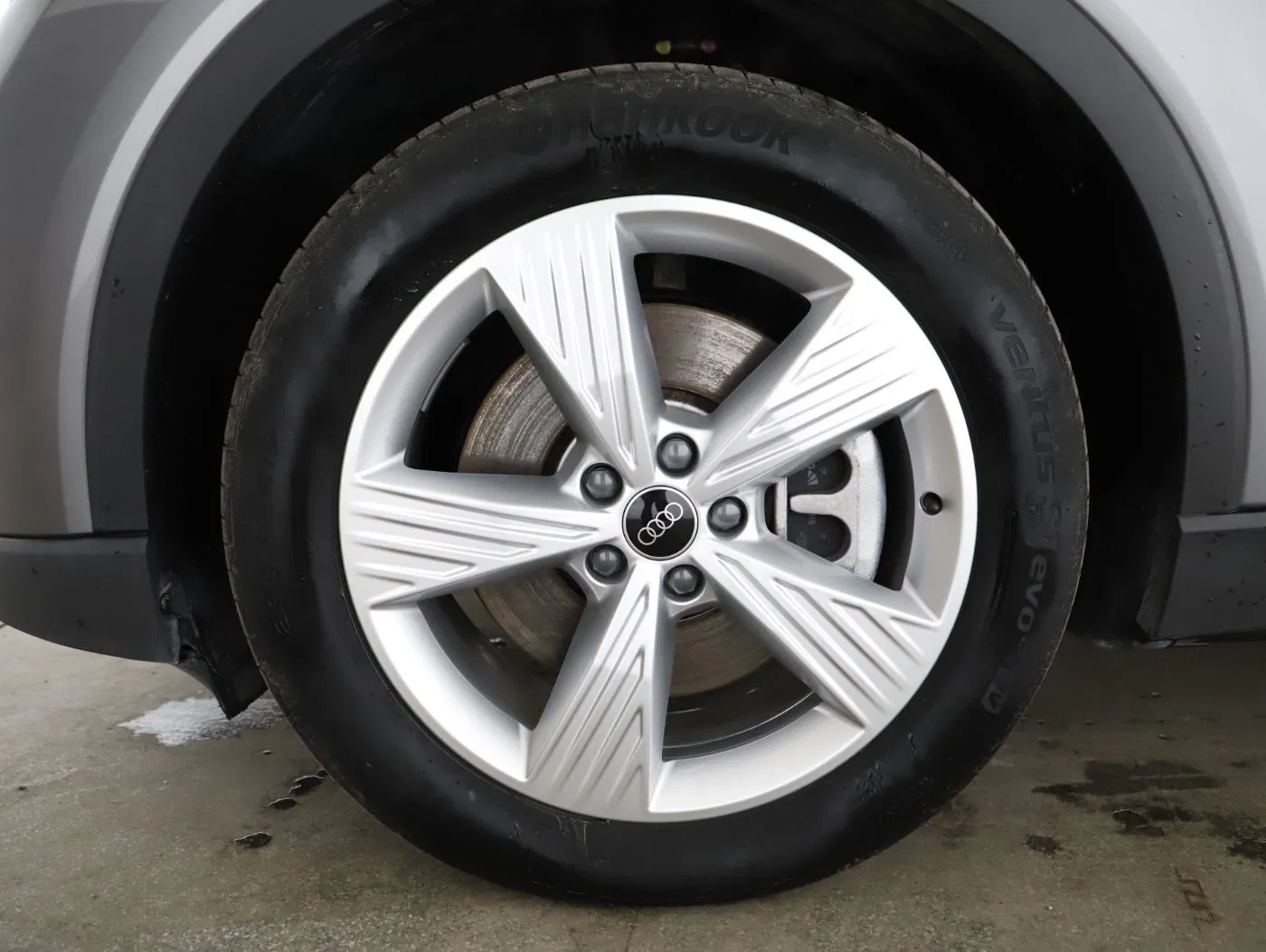 Audi Q4 45 e-tron SB quattro 210 kW | Bild 6 von 25