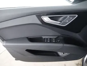 Audi Q4 45 e-tron SB quattro 210 kW | Thumbnail 7 von 25