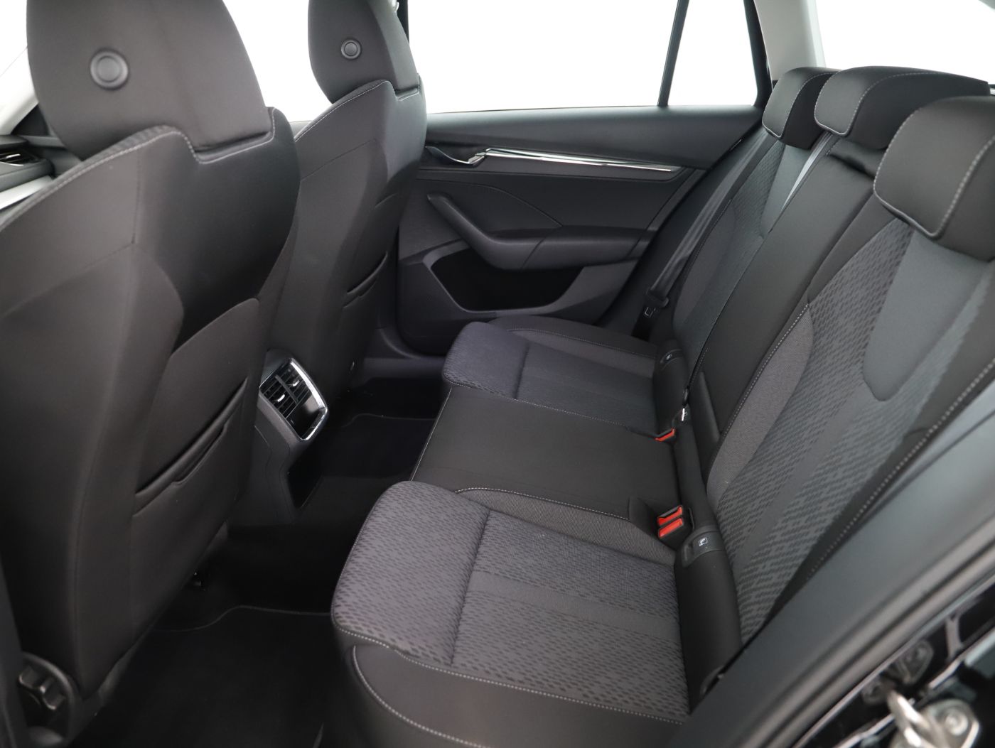 Skoda Octavia Combi 2.0 TDI | Bild 21 von 24