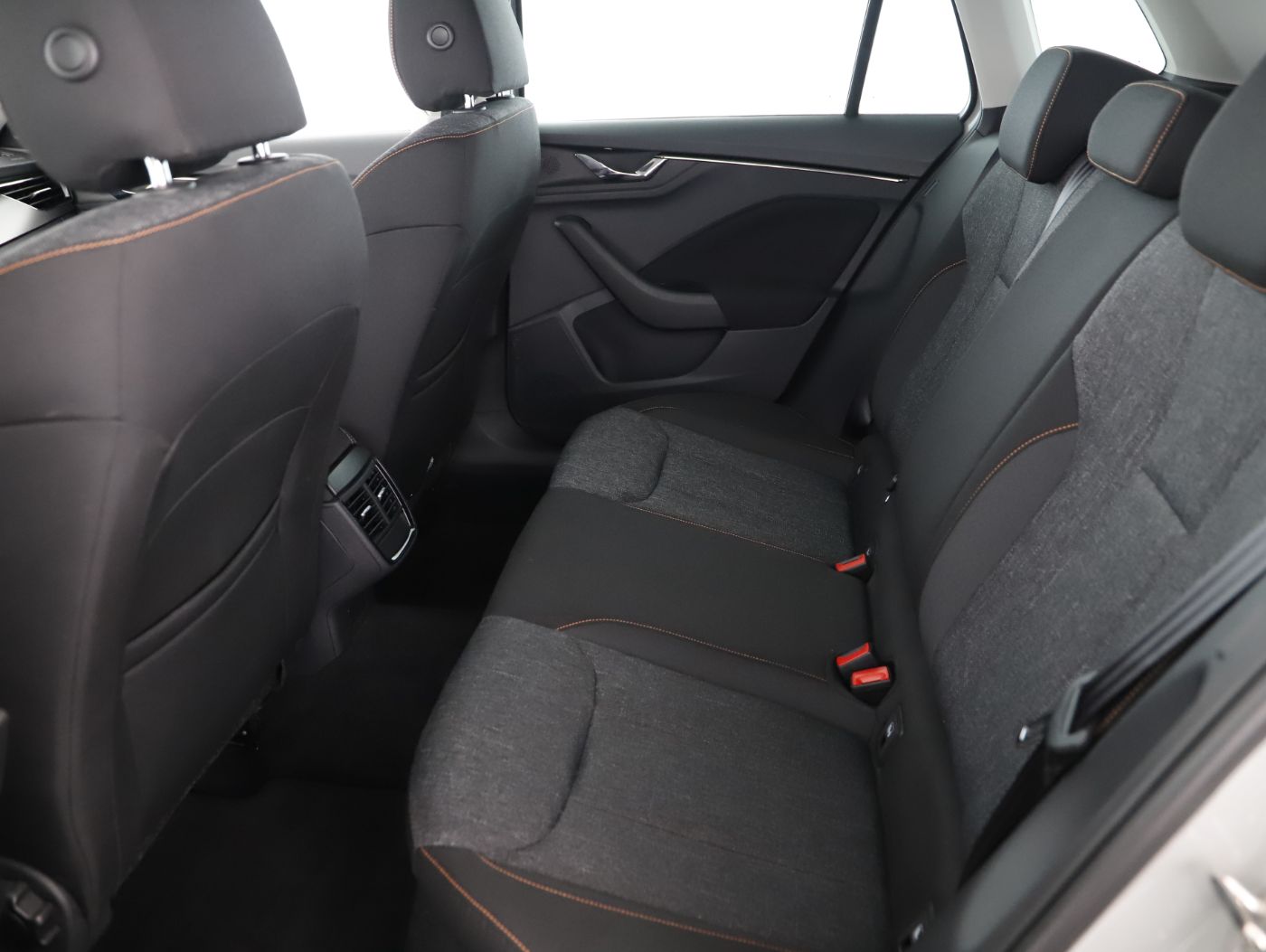 Skoda Kamiq 1.0 TSI Ambition | Bild 9 von 23