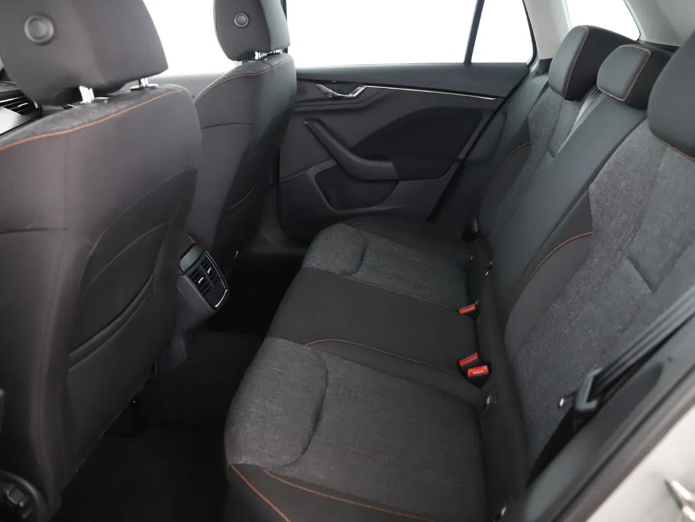 Skoda Kamiq 1.0 TSI Ambition | Bild 9 von 23