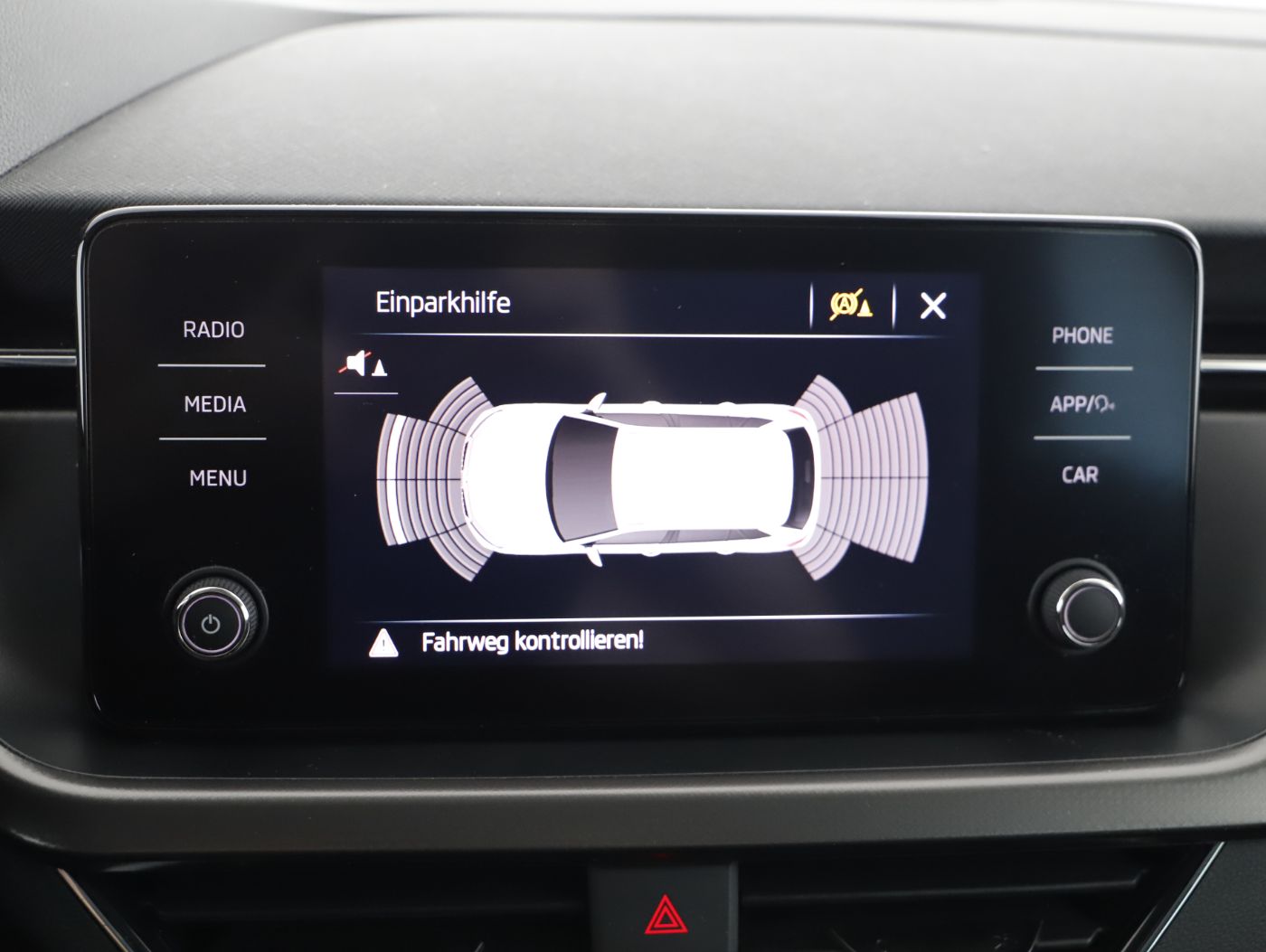 Skoda Kamiq 1.0 TSI Ambition | Bild 16 von 23