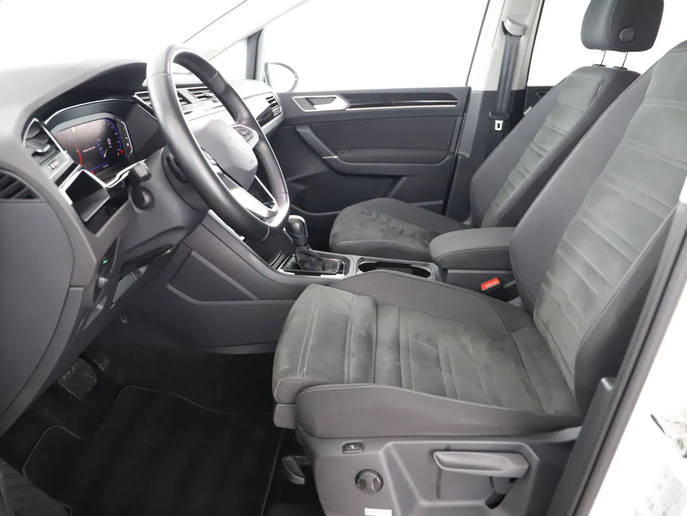 VW Touran 2.0 TDI | Bild 10 von 26