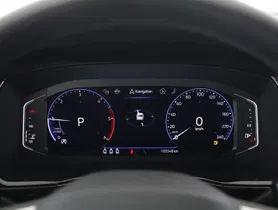 VW Touran 2.0 TDI | Thumbnail 13 von 26