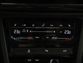 VW Touran 2.0 TDI | Thumbnail 19 von 26