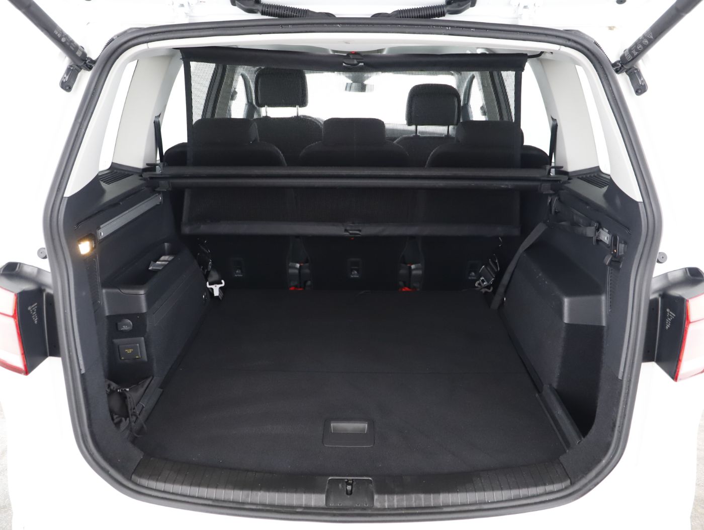 VW Touran 2.0 TDI | Bild 22 von 26