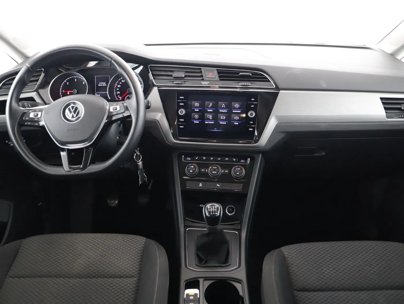 VW Touran 2.0 TDI BMT Comfortline | Bild 13 von 25