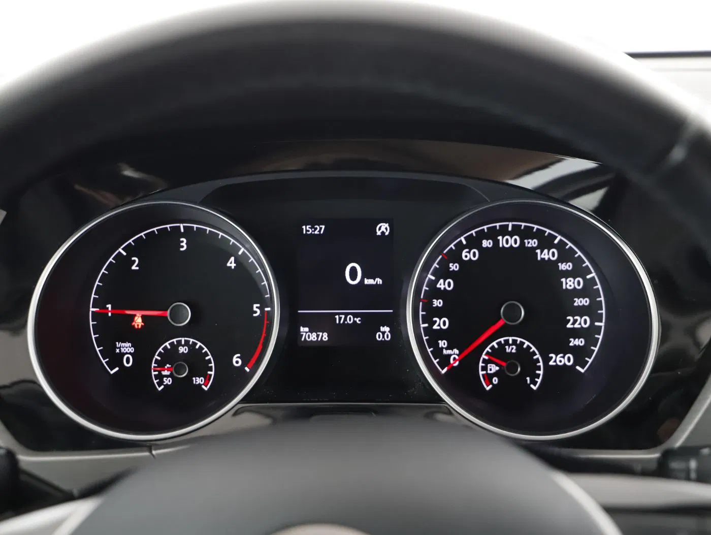 VW Touran 2.0 TDI BMT Comfortline | Bild 16 von 25