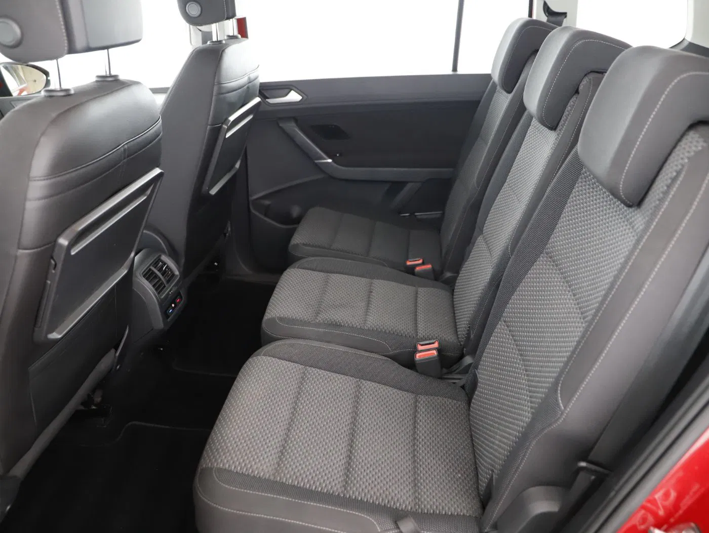 VW Touran 2.0 TDI BMT Comfortline | Bild 22 von 25