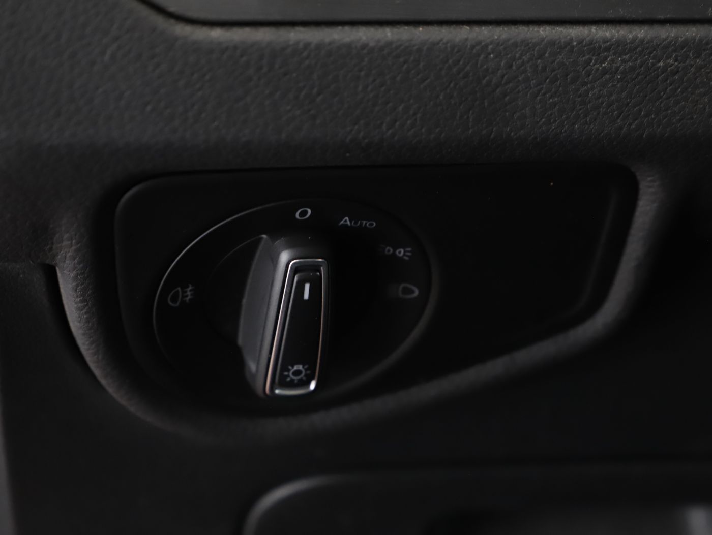 VW Touran 2.0 TDI BMT Comfortline | Bild 10 von 25