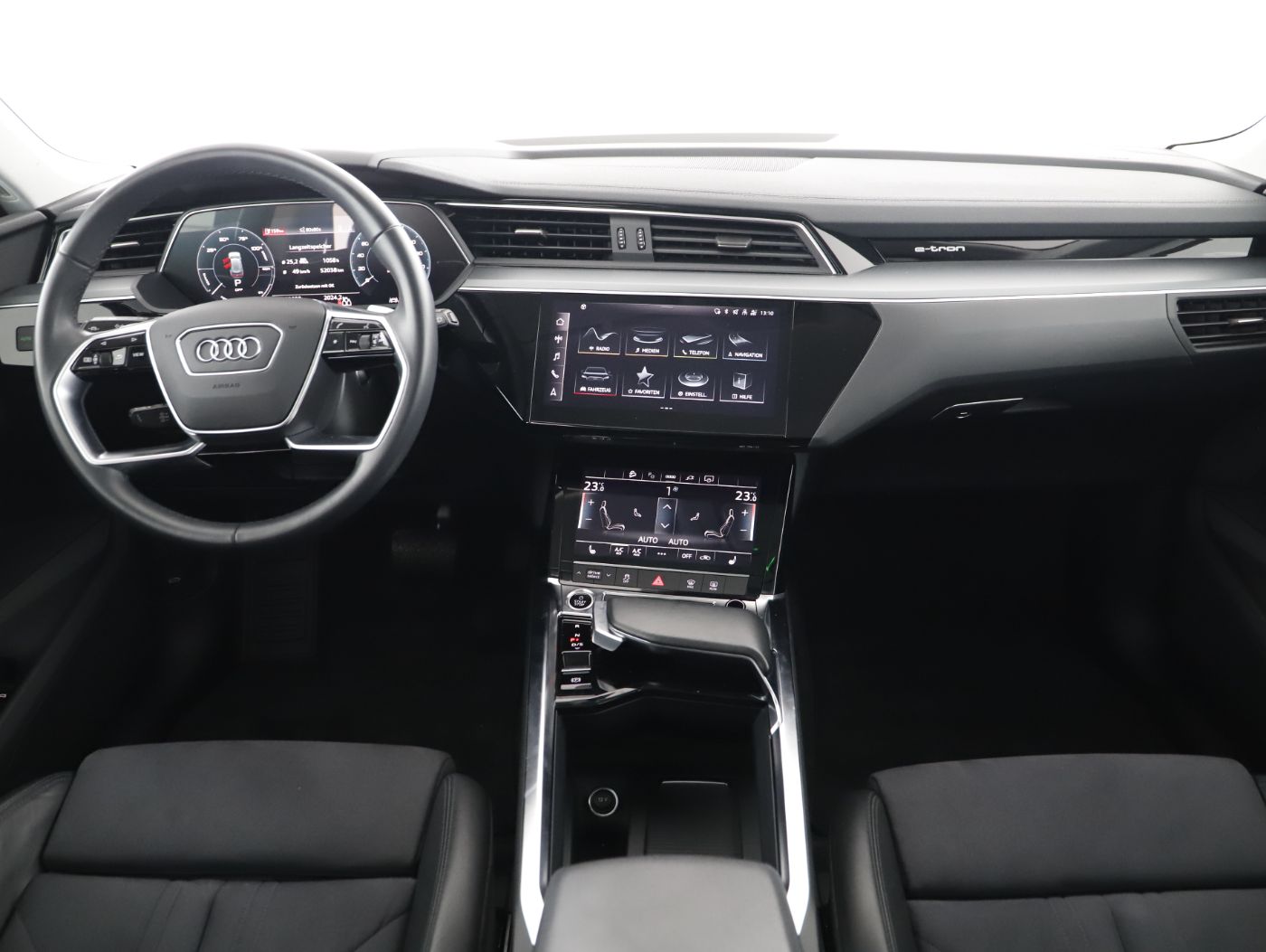 Audi e-tron 55 quattro business | Bild 9 von 25