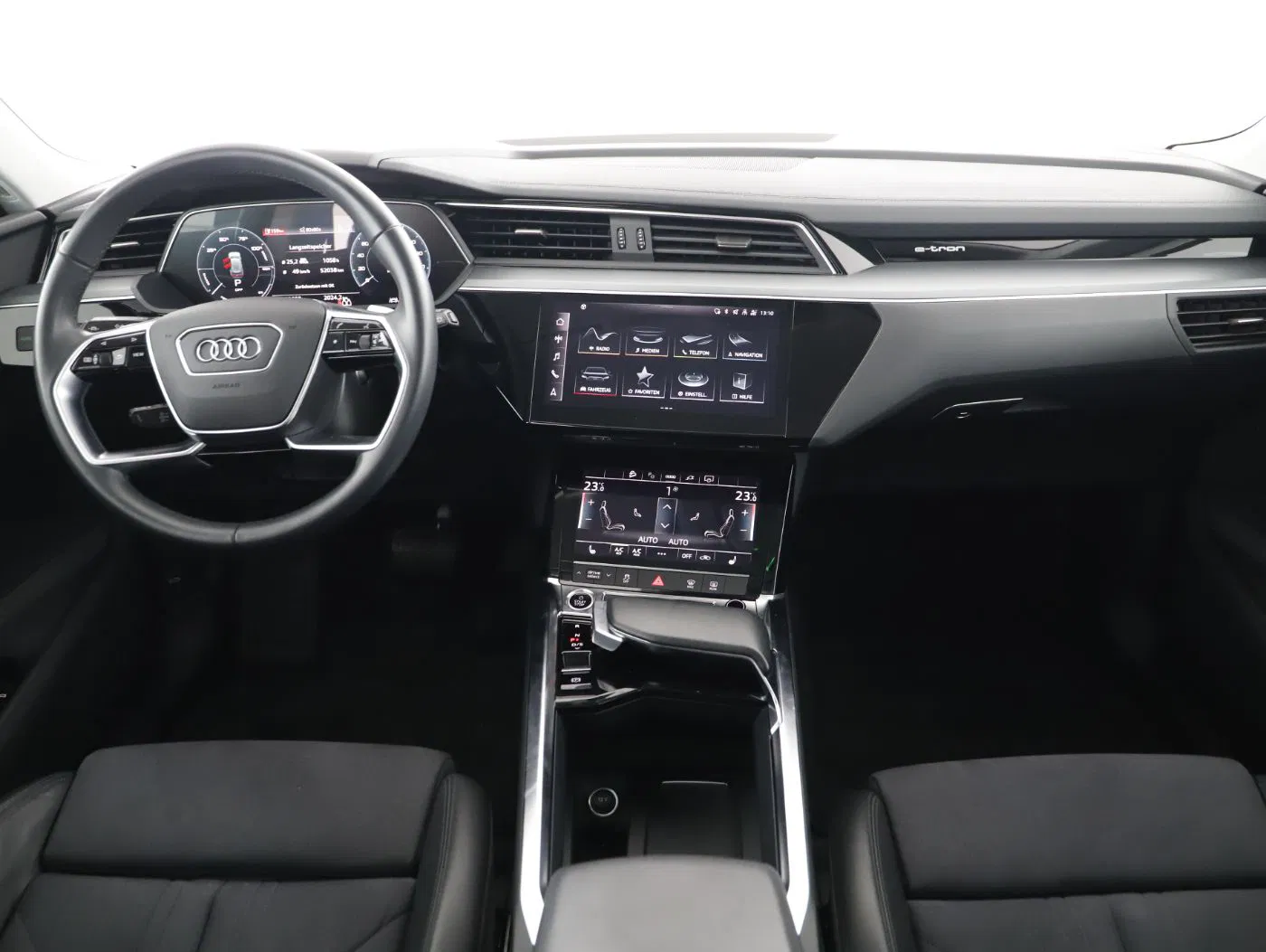 Audi e-tron 55 quattro business | Bild 9 von 25