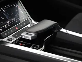 Audi e-tron 55 quattro business | Thumbnail 11 von 25
