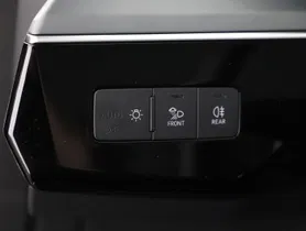 Audi e-tron 55 quattro business | Thumbnail 15 von 25