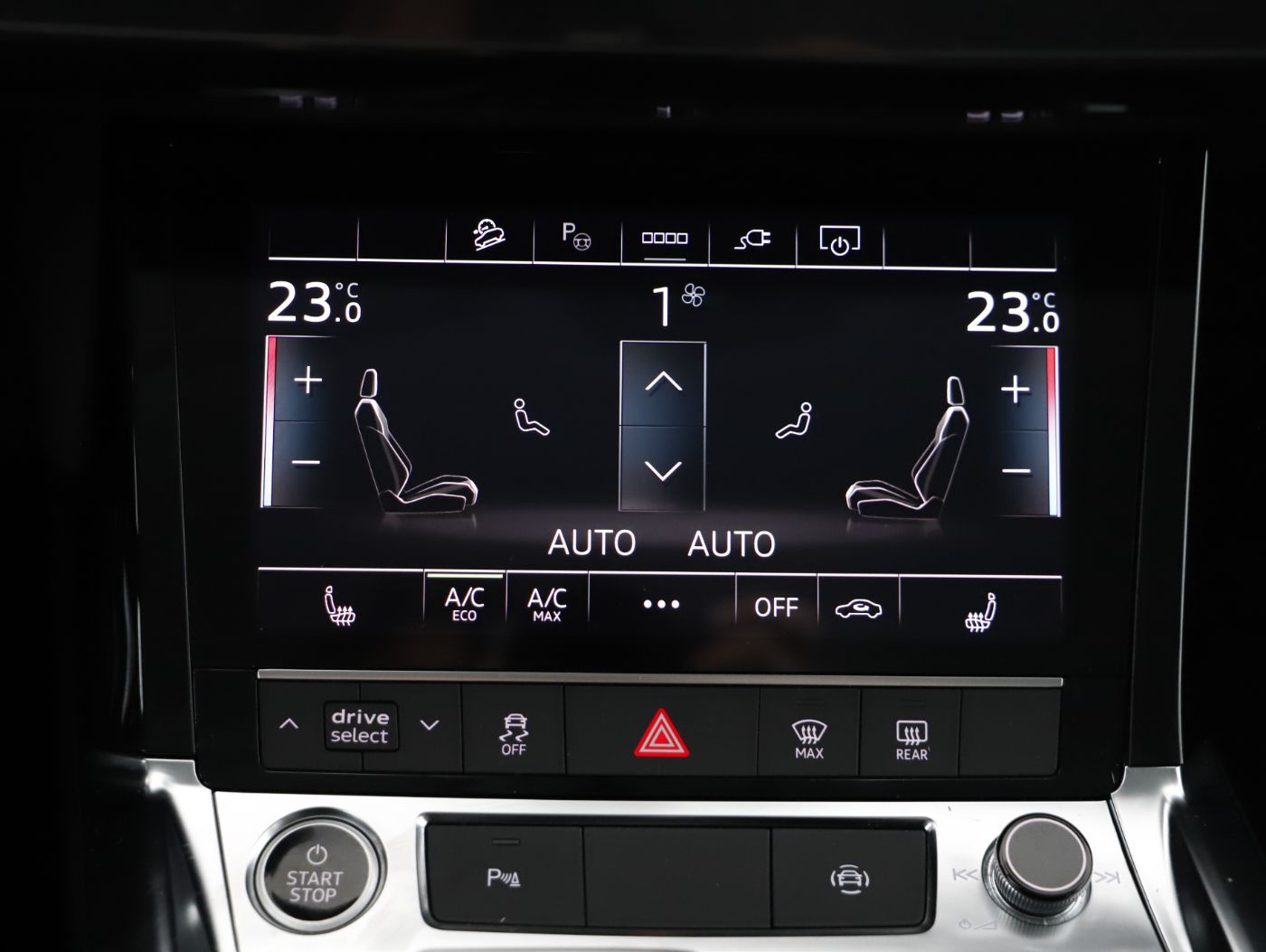Audi e-tron 55 quattro business | Bild 18 von 25