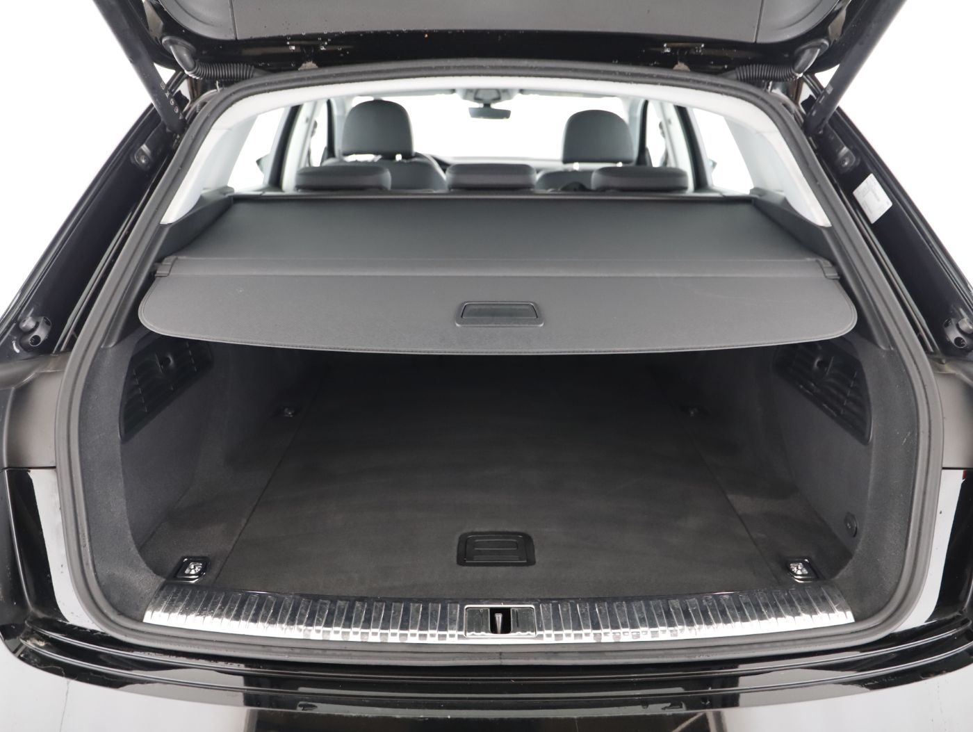 Audi e-tron 55 quattro business | Bild 21 von 25