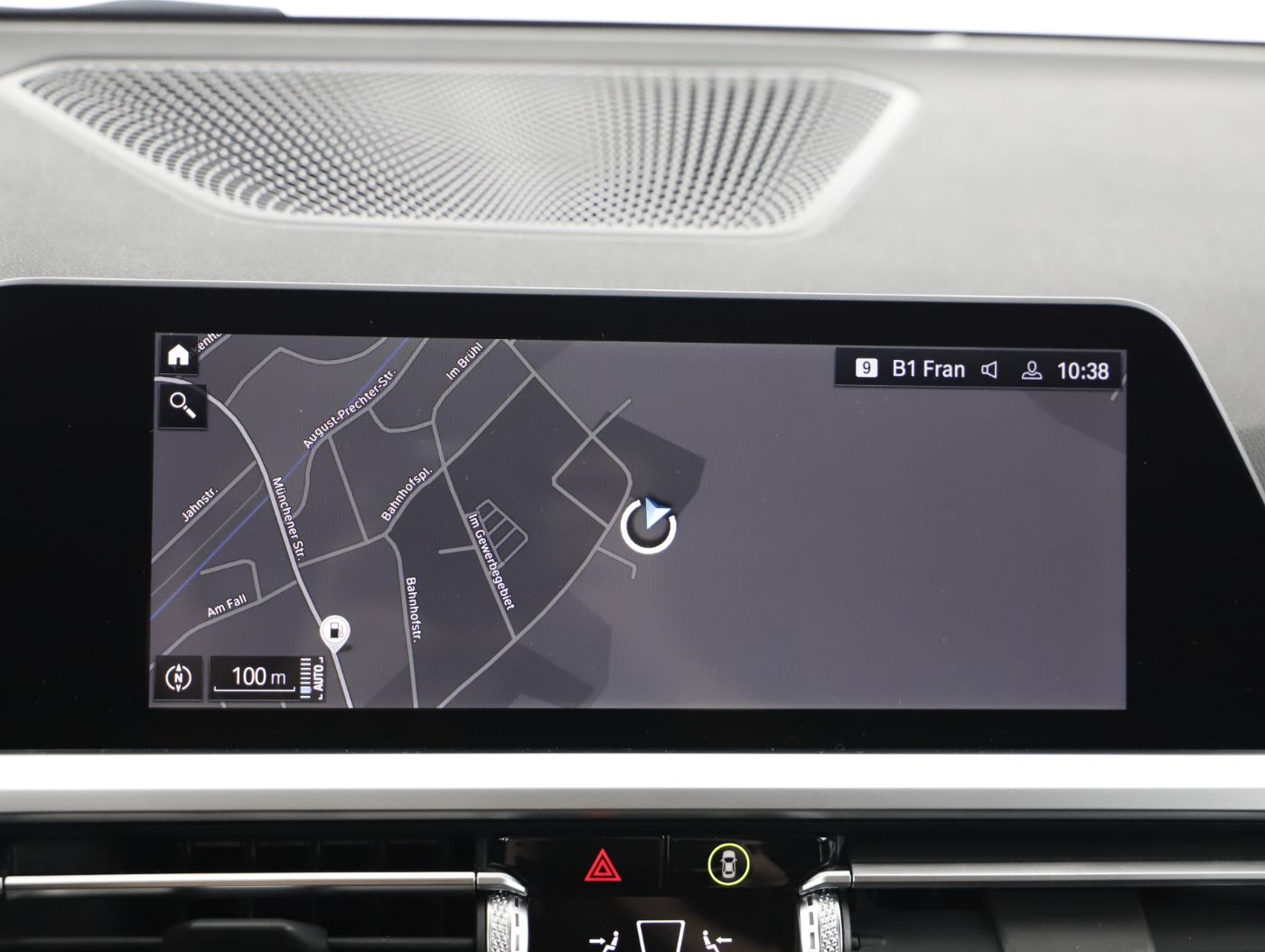 BMW 330e xDrive Touring Advantage | Bild 16 von 24