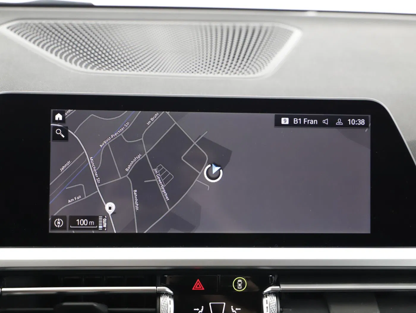 BMW 330e xDrive Touring Advantage | Bild 16 von 24