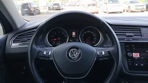 VW Tiguan 1.5 TSI BMT Comfortline | Thumbnail 13 von 25