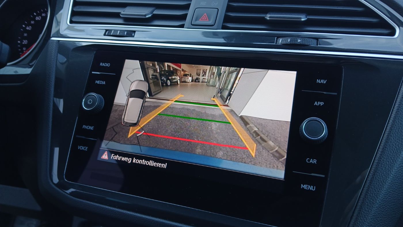 VW Tiguan 1.5 TSI BMT Comfortline | Bild 18 von 25