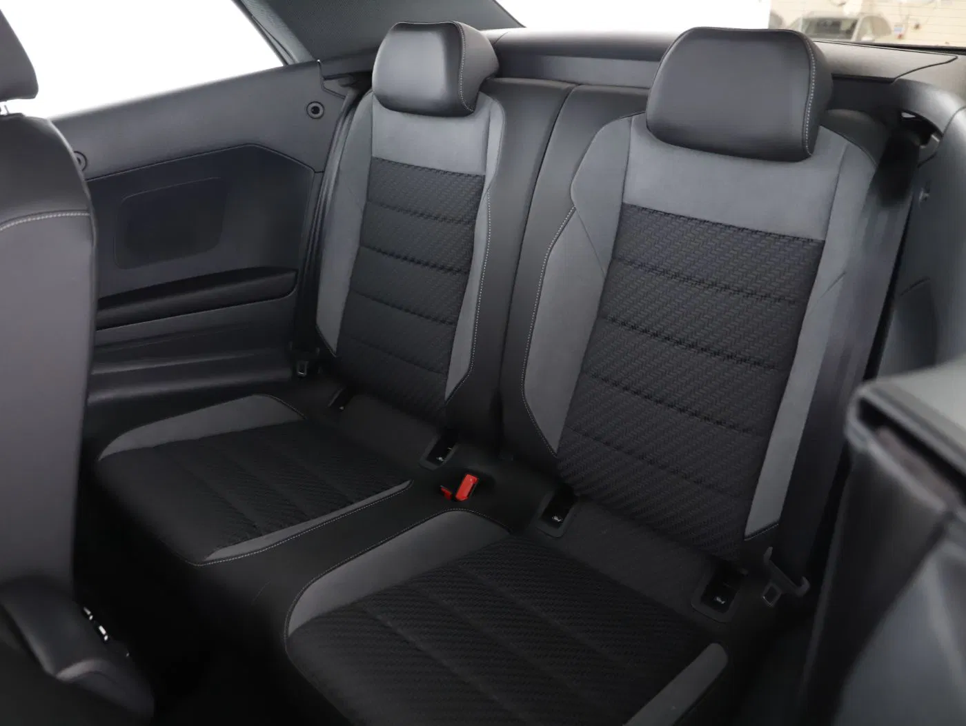 VW T-Roc Cabrio TSI | Bild 22 von 24