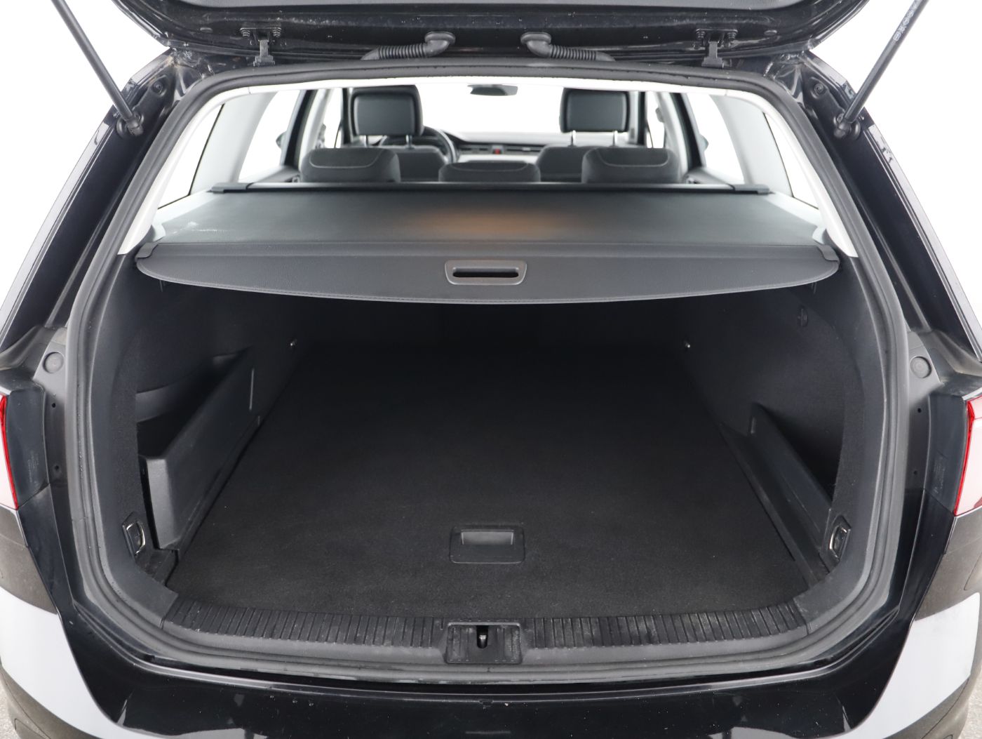 VW Passat Variant 1.4 TSI GTE | Bild 22 von 23