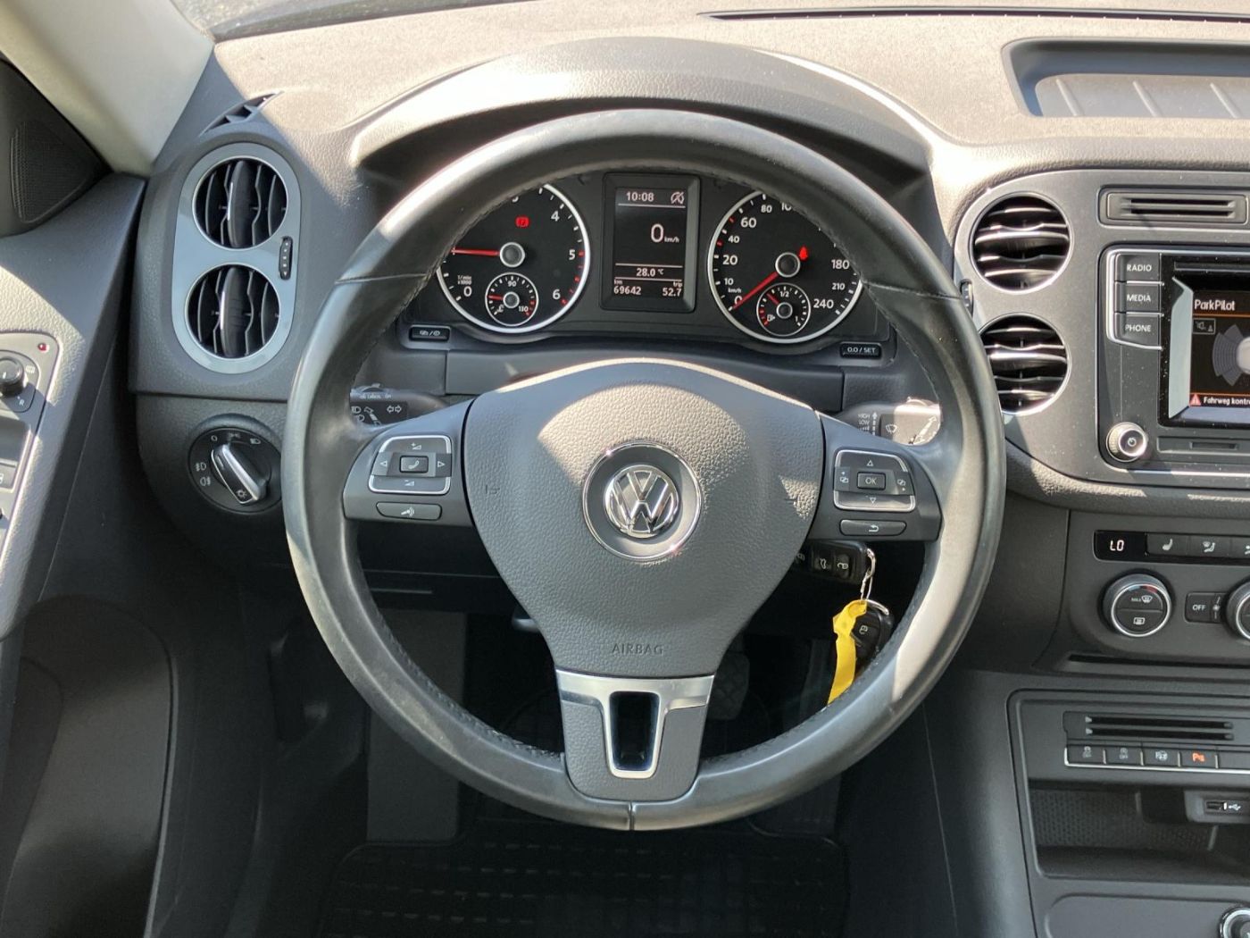 VW Tiguan 2.0 TDI BlueMotion 4Motion Austria Tech | Bild 11 von 18