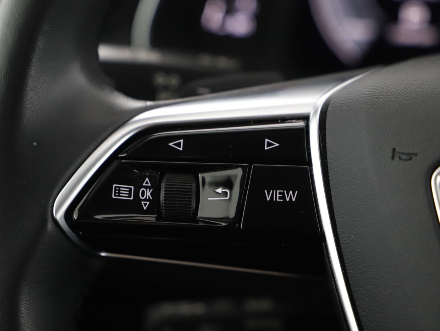 Audi A6 Avant 40 2.0 TDI qu. sport | Bild 17 von 20