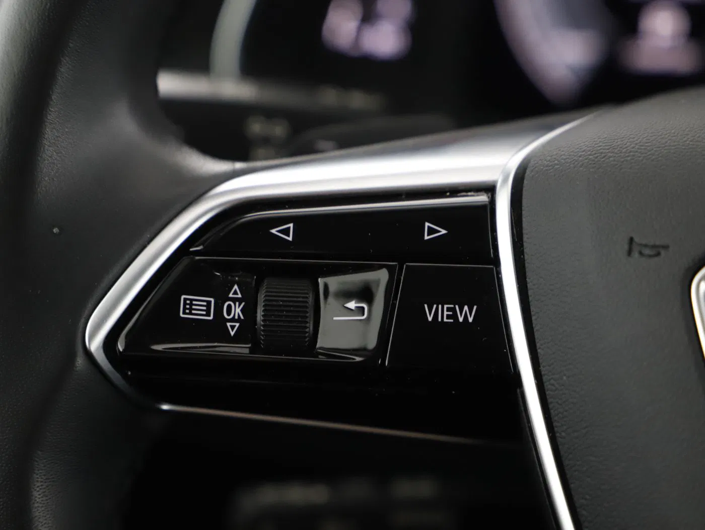 Audi A6 Avant 40 2.0 TDI qu. sport | Bild 17 von 20
