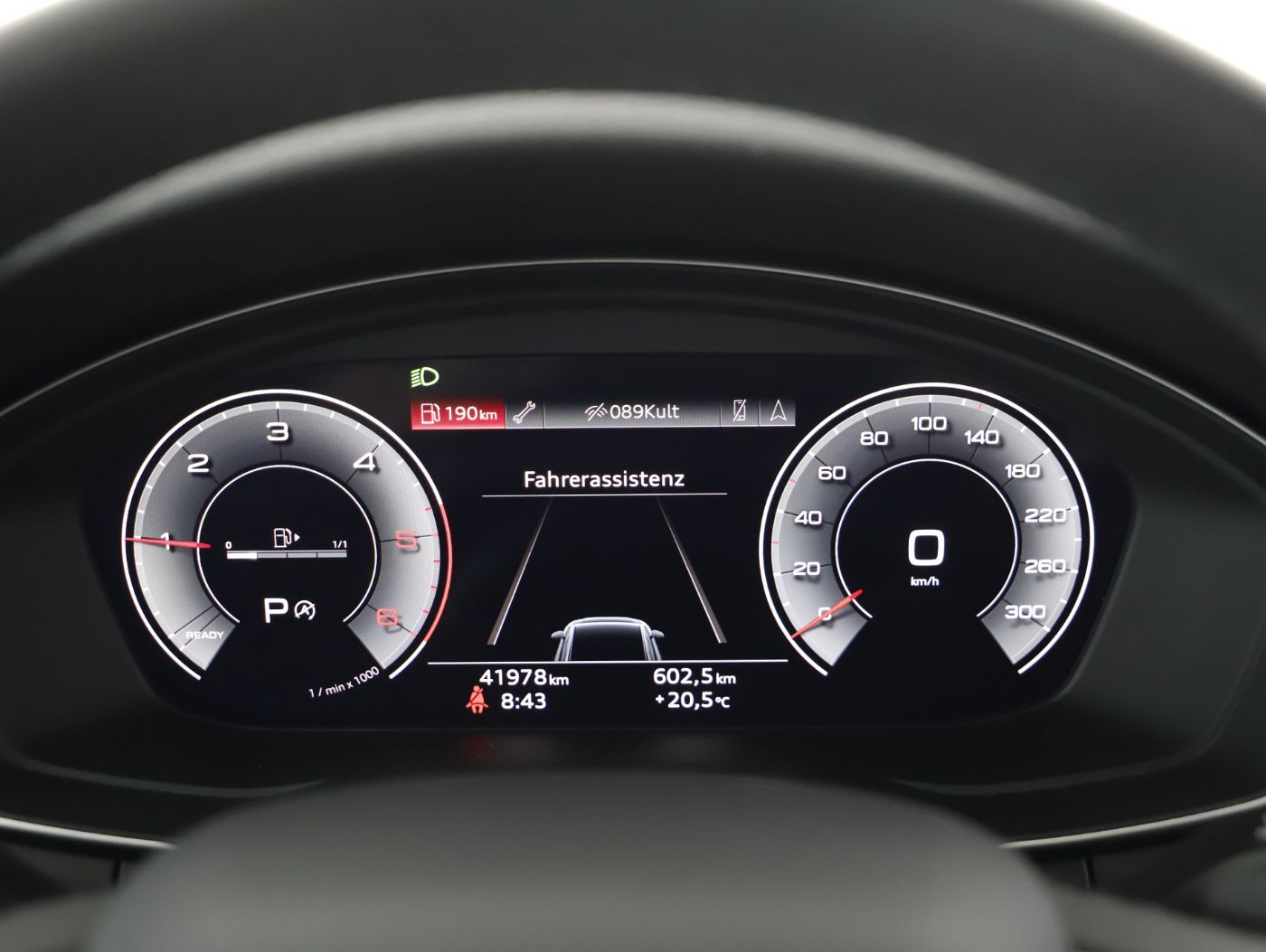 Audi A4 Avant 30 2.0 TDI advanced | Bild 13 von 28