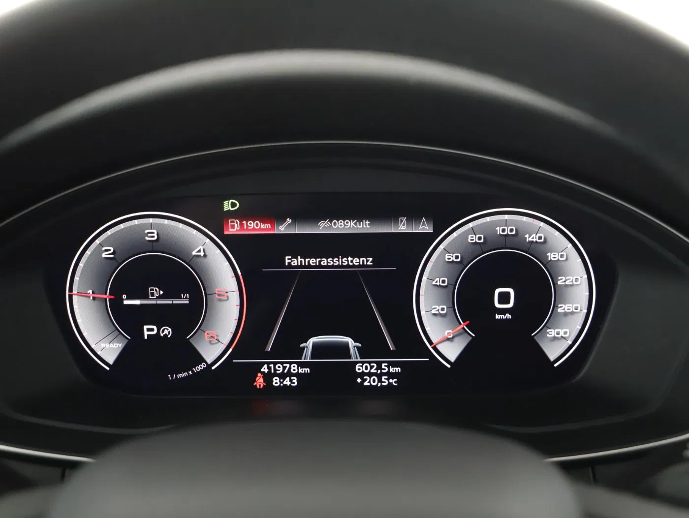 Audi A4 Avant 30 2.0 TDI advanced | Bild 13 von 28