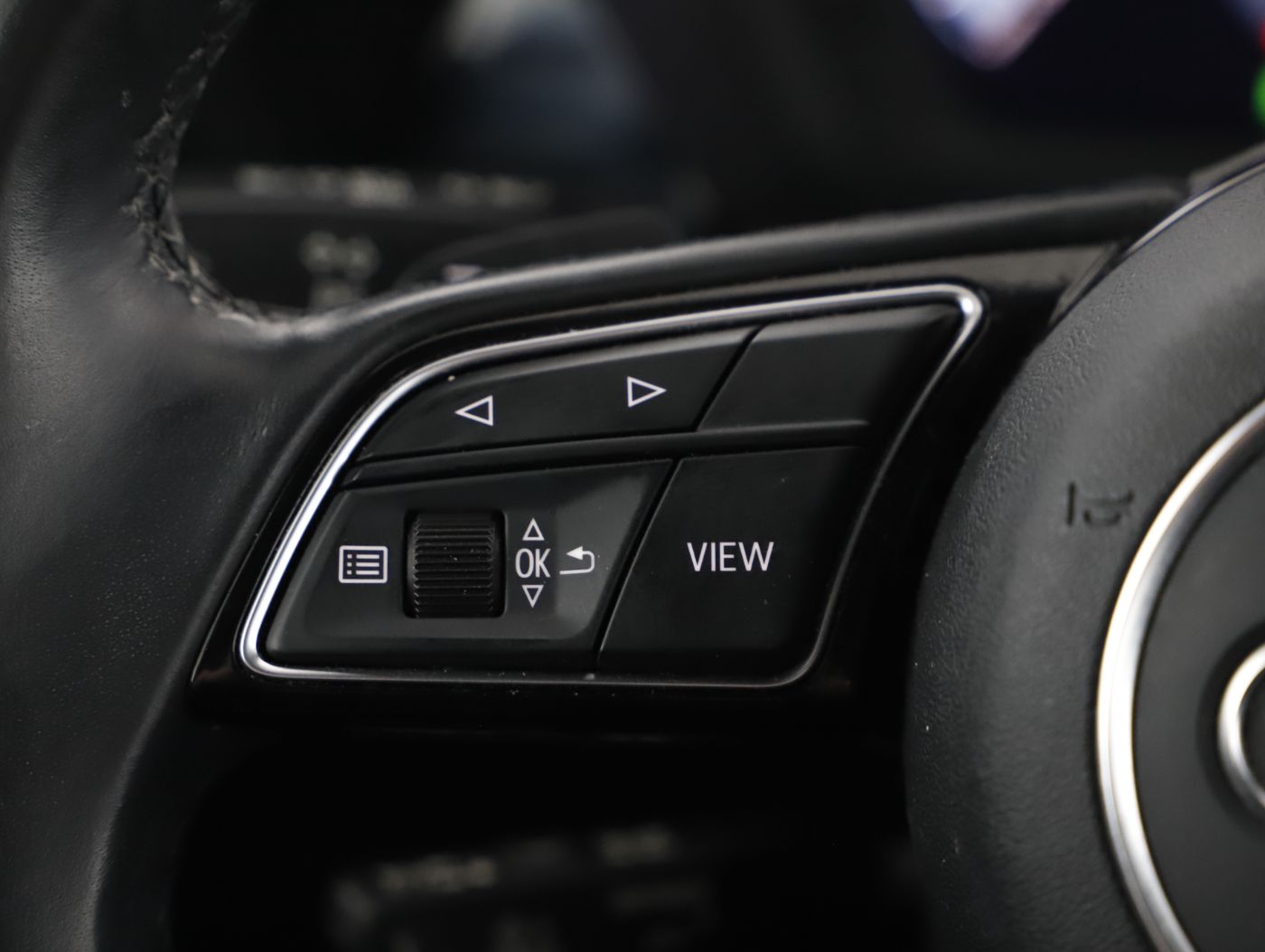 Audi A3 Sportback 35 2.0 TDI S-Line | Bild 17 von 24