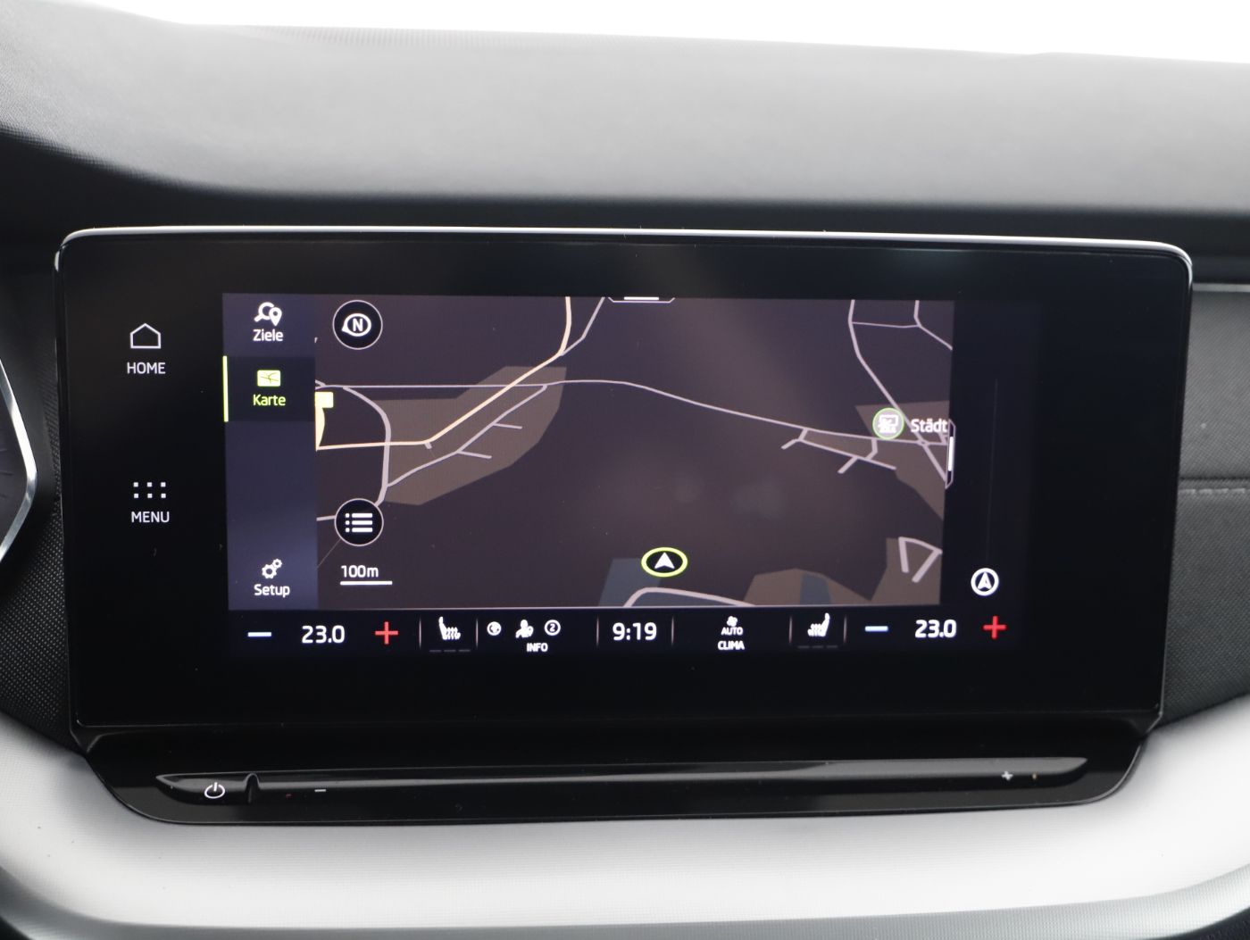 Skoda Octavia Combi 2.0 TDI Style | Bild 14 von 24