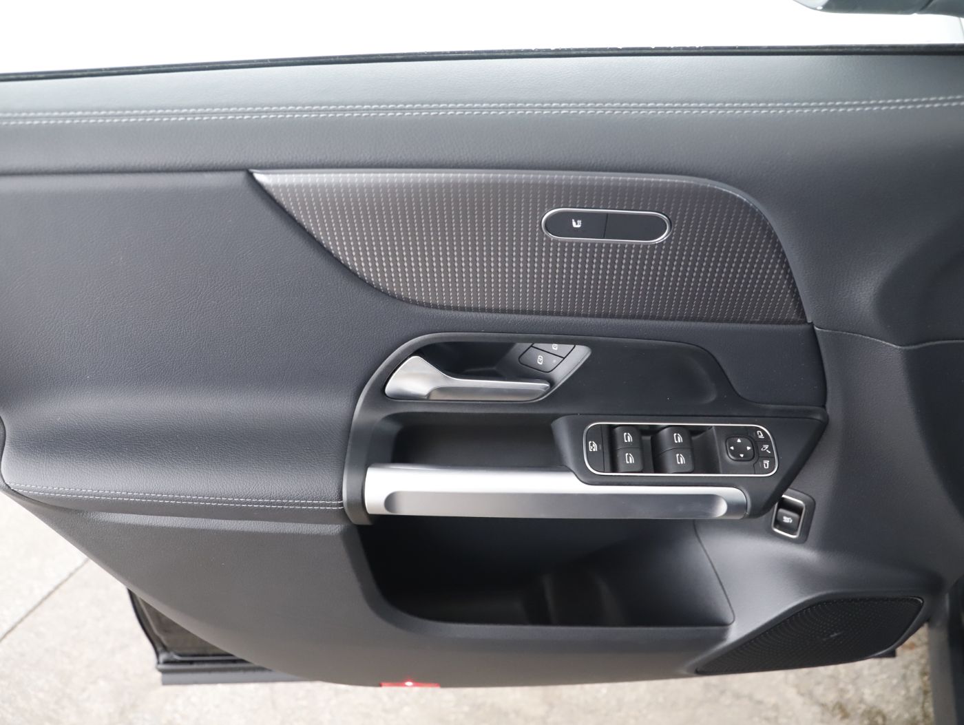 Mercedes-Benz EQB 250 Progressive | Bild 7 von 26