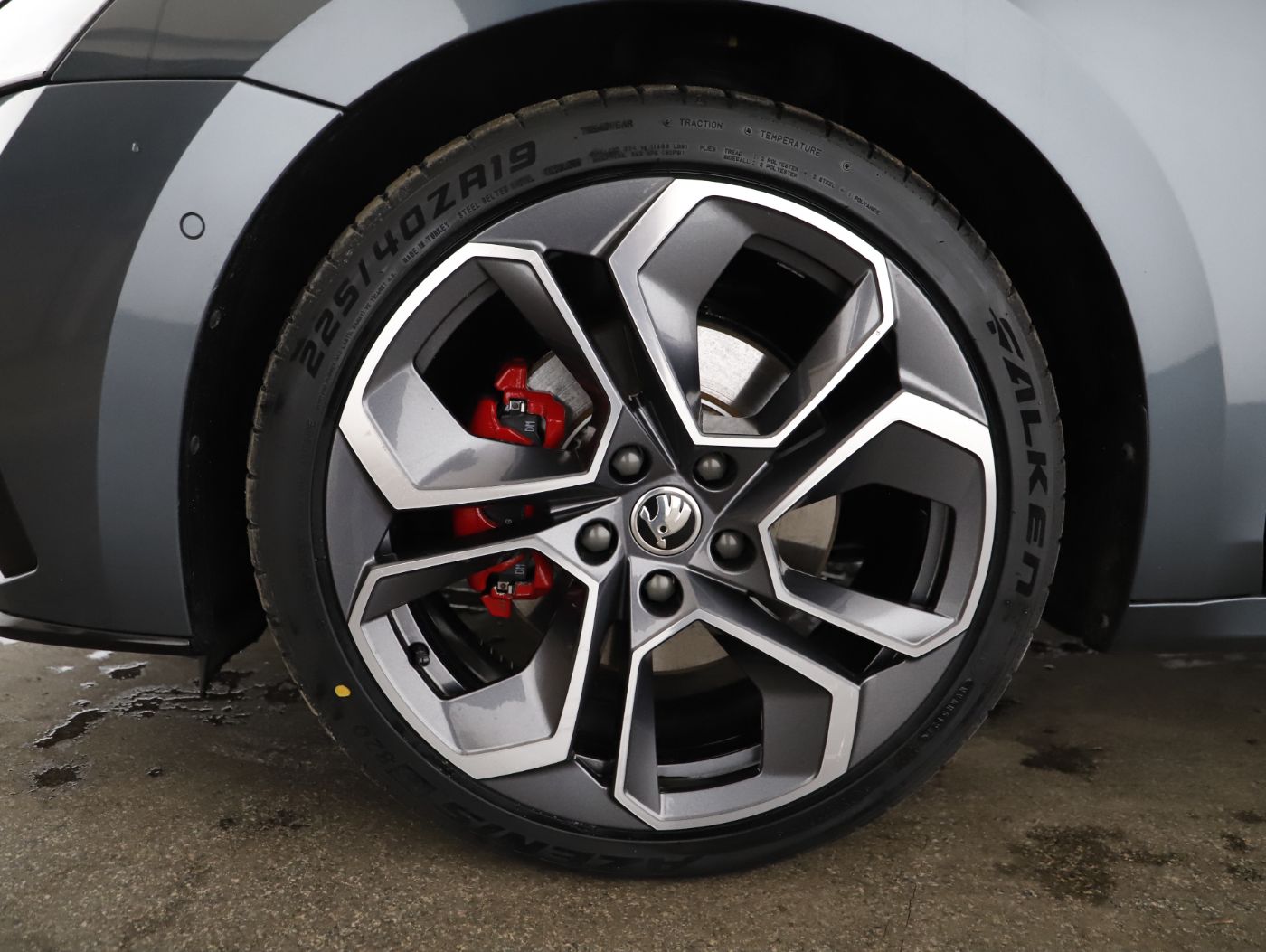 Skoda Octavia Combi 2.0 TDI RS | Bild 6 von 25