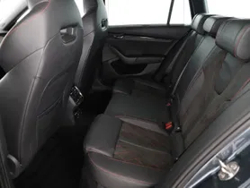 Skoda Octavia Combi 2.0 TDI RS | Thumbnail 22 von 25