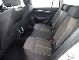 Skoda Octavia Combi 2.0 TDI 4x4 Scout | Thumbnail 8 von 23