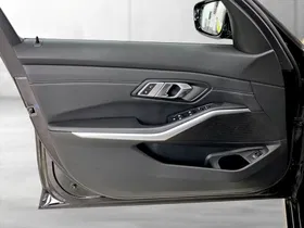 BMW 320d xDrive Touring | Thumbnail 18 von 23