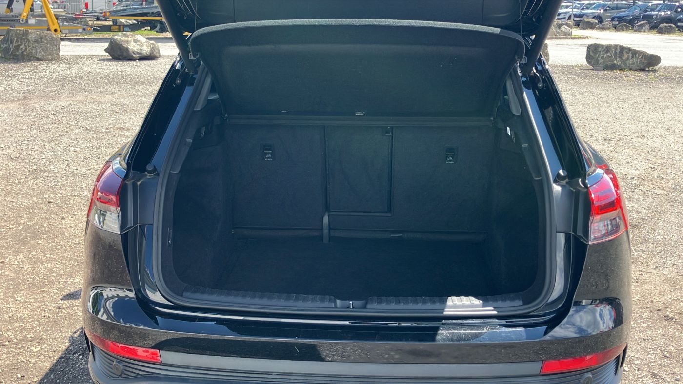 Audi Q4 e-tron 40 e-tron | Bild 20 von 22