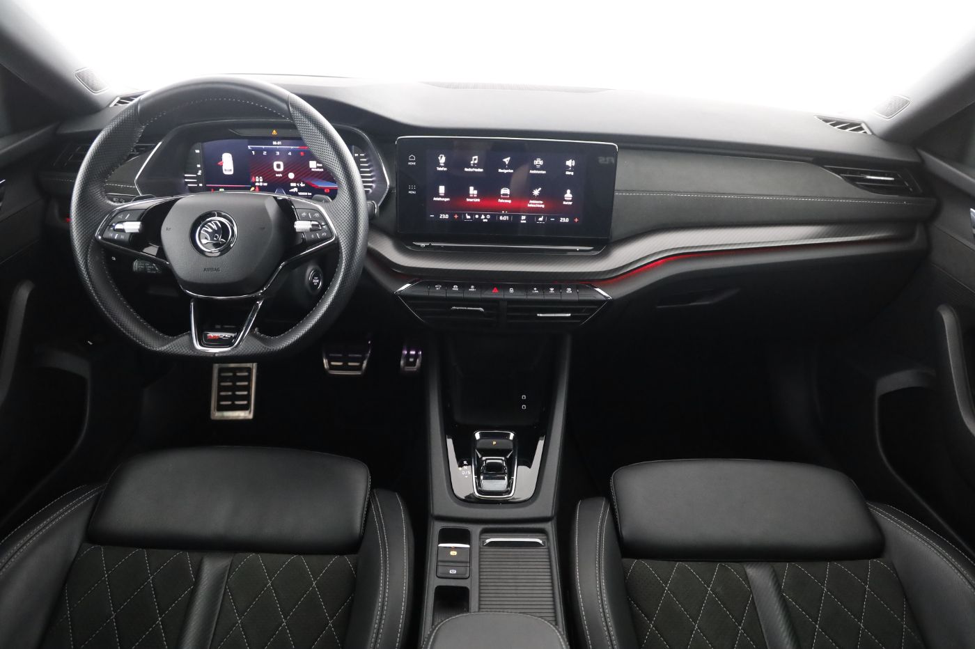 Skoda Octavia Combi 2.0 TDI RS | Bild 10 von 23