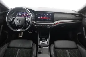 Skoda Octavia Combi 2.0 TDI RS | Thumbnail 10 von 23