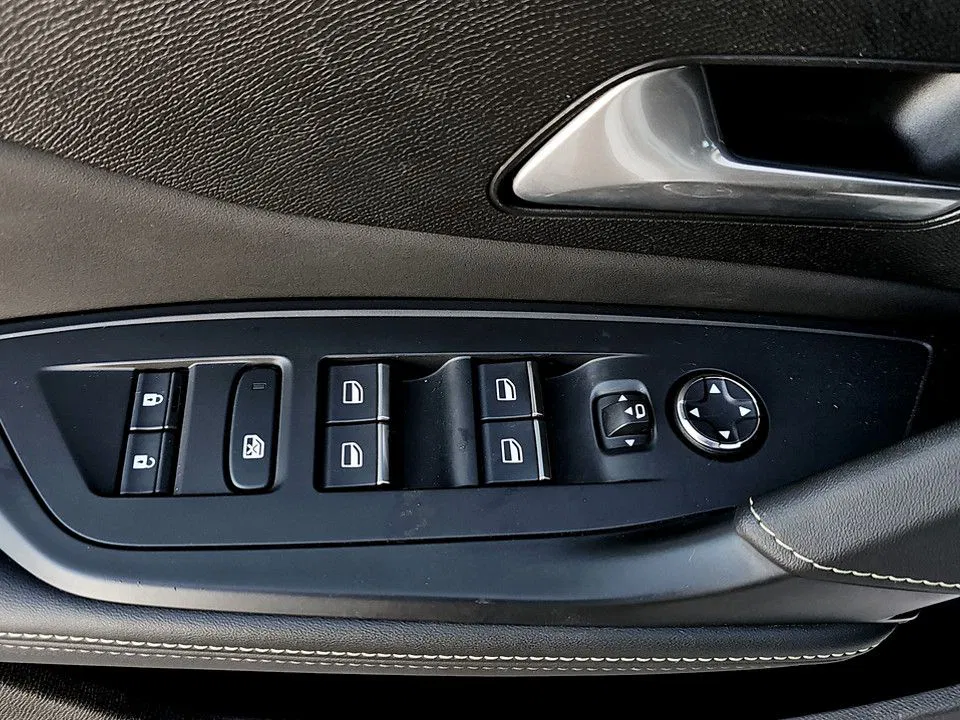 Peugeot 308 1.2 PureTech 130 GT | Bild 8 von 21
