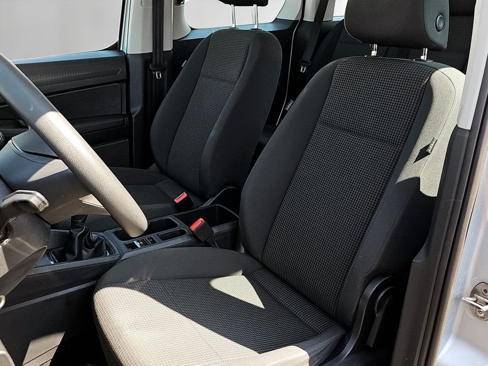 VW Caddy Kombi 2.0 TDI | Bild 8 von 19