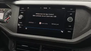 VW T-Cross 1.0 TSI | Thumbnail 15 von 19