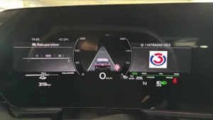 Audi A6 Avant e-tron | Thumbnail 12 von 27