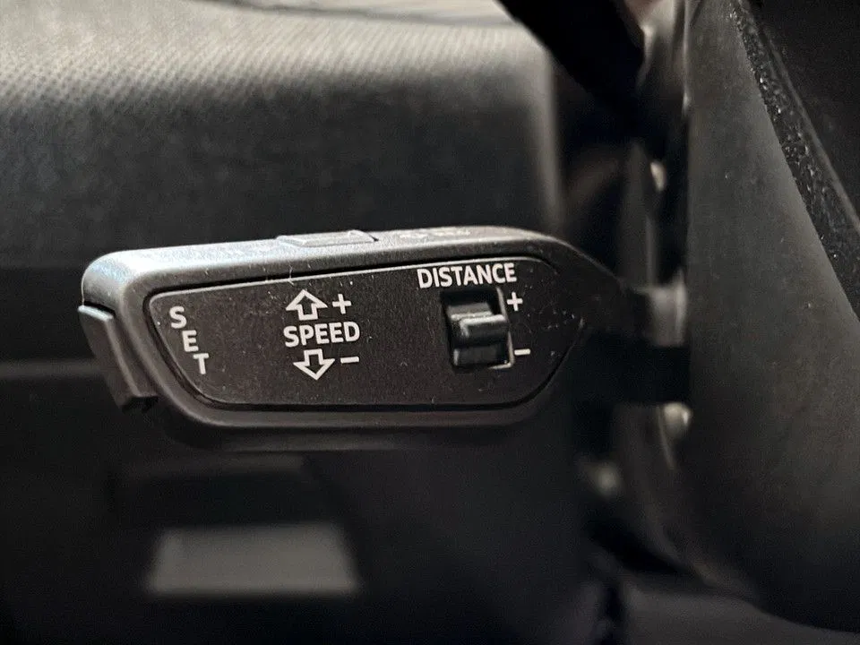 Audi A6 Avant 2.0 TDI quattro | Bild 14 von 28