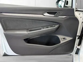 VW Golf GTE DSG | Thumbnail 8 von 25