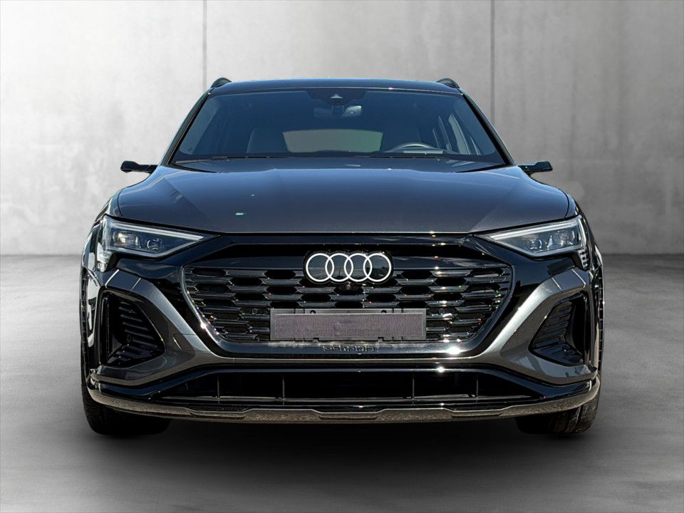 Audi SQ8 e-tron quattro | Bild 2 von 28