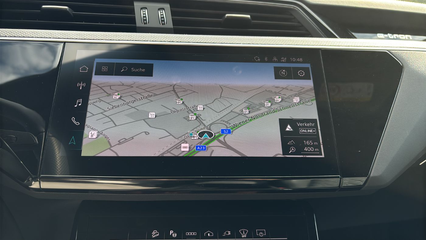 Audi SQ8 e-tron quattro | Bild 20 von 28