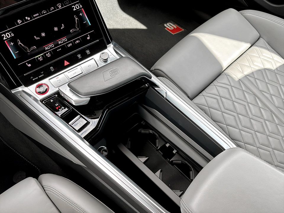 Audi SQ8 e-tron quattro | Bild 23 von 28